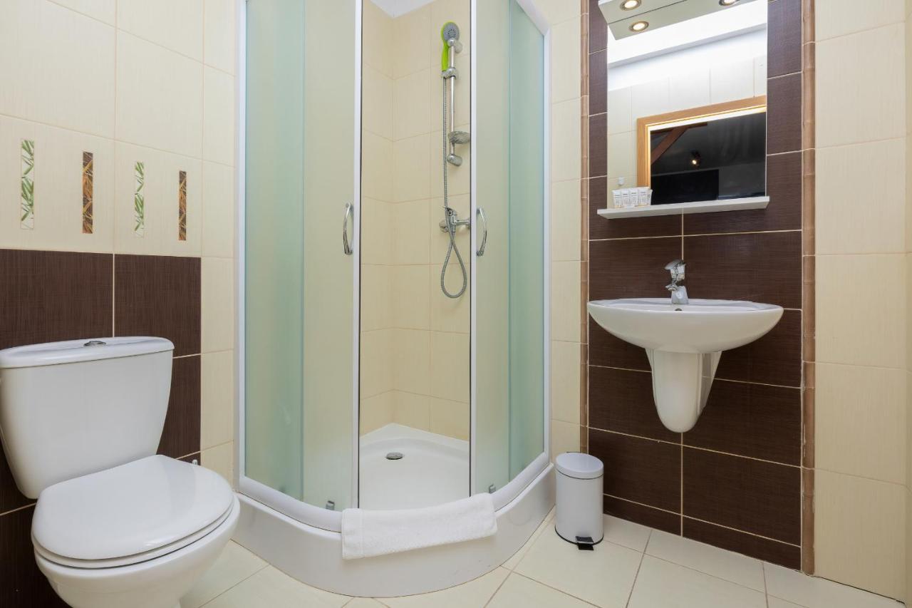 Apartamenty Wisniowy Sad By Noclegi Renters Kołobrzeg Exteriör bild